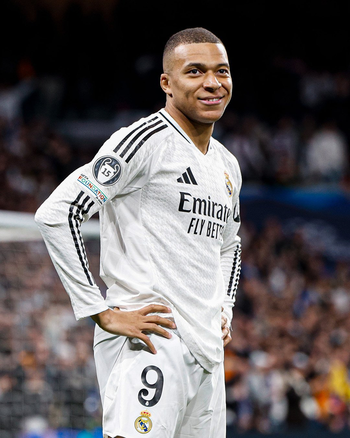 环足奖2025年最佳女足俱乐部候选：阿森纳女足、巴萨女足领衔（2025环足奖最佳女足俱乐部入围：阿森纳女足与巴萨女足领衔）