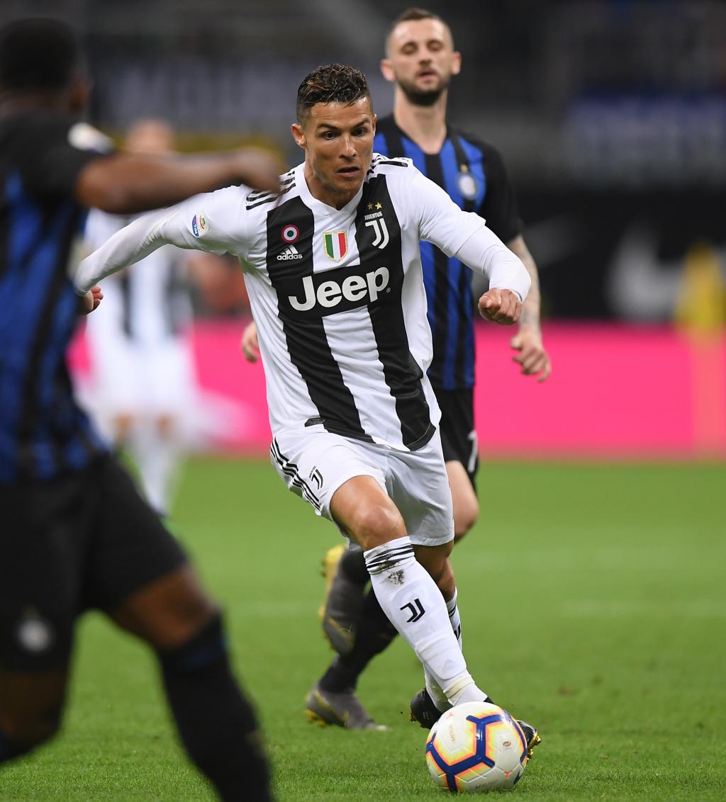 德尚在克莱枫丹问候球员：为卡马庆生、与坎特重逢