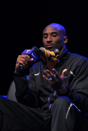 队报：巴黎向姆巴佩索要4.4亿欧，包括转会损失+信任损失（队报：巴黎向姆巴佩索赔4.4亿欧，包含转会与信任损失）