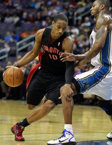 韩媒爆料：将在明年LCK杯中试点“教练语音”（韩媒称明年LCK杯将试点教练语音功能）