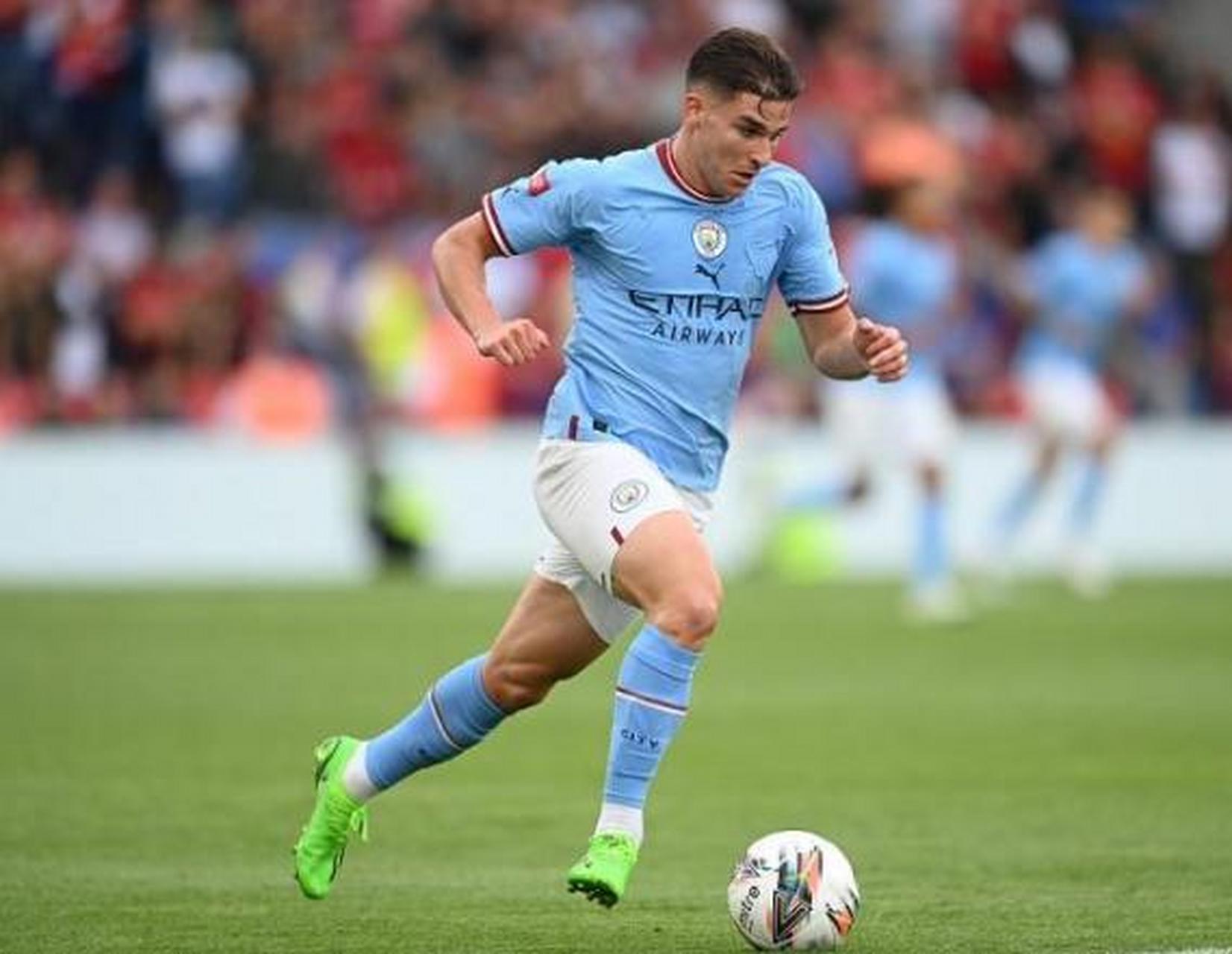 郑钦文回应黑评：我三观比较正，别人挑刺是因为一些比较自信言论（郑钦文回应质疑：自认三观正，自信发言遭挑刺）