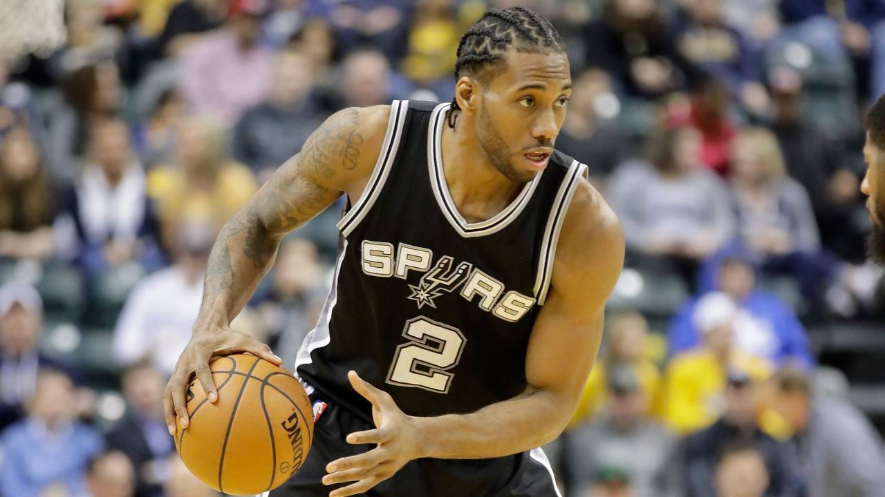 半场战报：尤文2-1卡利亚里，伊尔迪兹双响，弗拉霍维奇伤退（半场尤文2-1卡利亚里：伊尔迪兹梅开二度，弗拉霍维奇因伤离场）