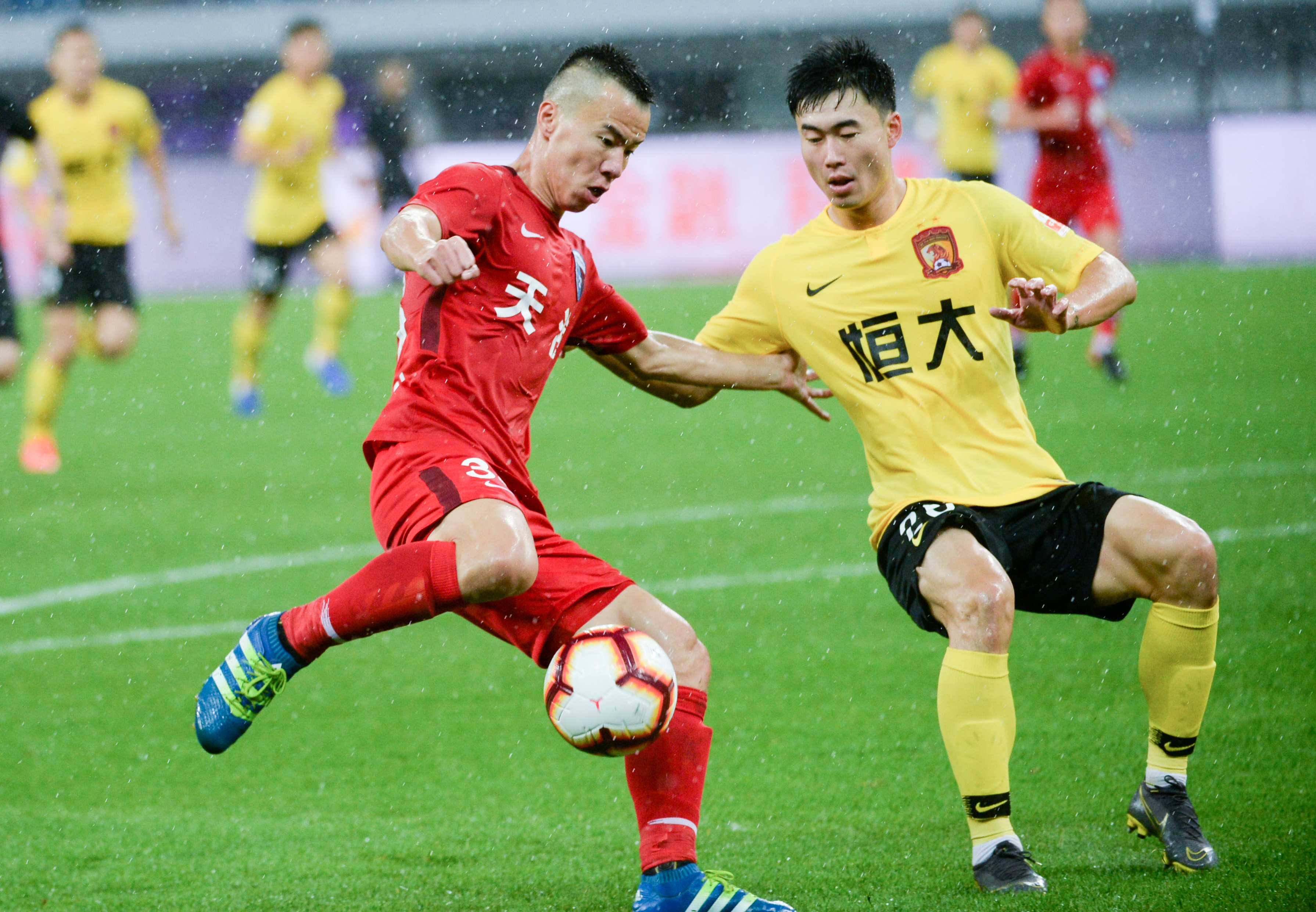 TA分析英格兰队小组赛形势：克罗地亚年龄大、加纳球员有威胁（TA解读英格兰小组前景：克罗地亚阵容老化，加纳球员具威胁）