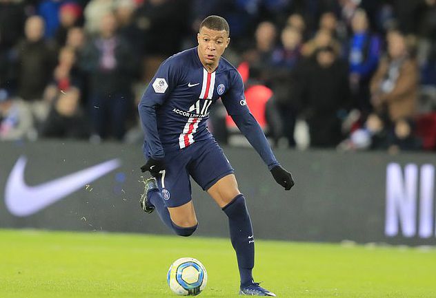 弗法纳：埃斯特旺还很年轻，但他非常出色，天赋惊人（弗法纳：埃斯特旺年少却实力非凡，天赋异禀）