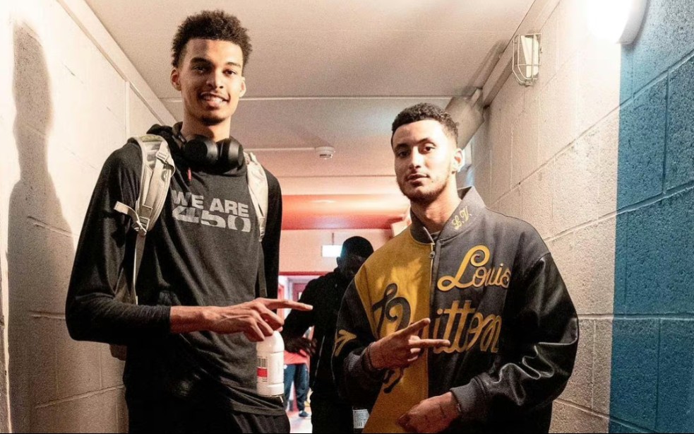 波多尔斯基：现在的拜仁踢得很有统治力；希望阿森纳英超夺冠（波多尔斯基：拜仁如今展现统治力，盼阿森纳问鼎英超）