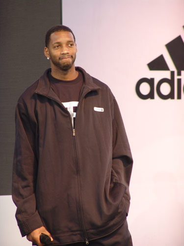 考辛斯：卢自称球员型教练，但我和隆多沃尔保罗都被他冷暴力（考辛斯：卢自诩球员教练，却对我与隆多、沃尔、保罗冷处理）